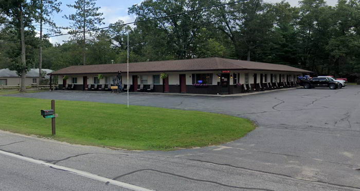 Outdoor Inn (Tarry Motel) - 2019 Street View - Now The Outdoor Inn (newer photo)